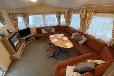 Image de Family-friendly Caravans With On-site Pool and Entertainment