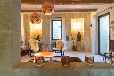 Image de Maison piscine pierre et design, Pont du Gard Uzès