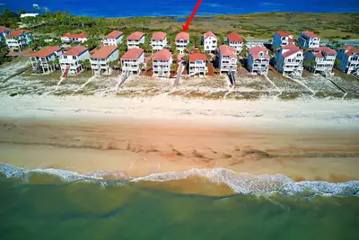 Image de Across Street From Beach with bay views and Free Beach Gear Credit Included!