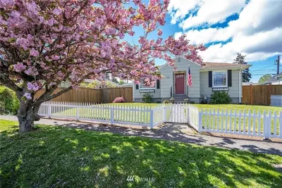 Image de Charming quiet Point Ruston Northend Bungalow A/C & fenced yard