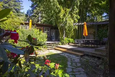 Image de Sanctuaire ~ Private Garden Retreat in Monte Rio