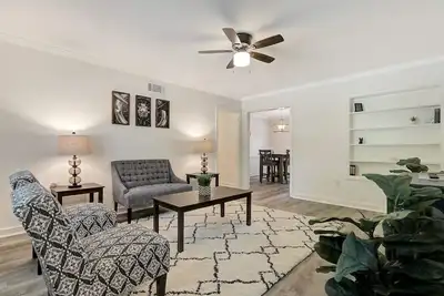 Image de Per friendly large -2 bedroom apartment close to all