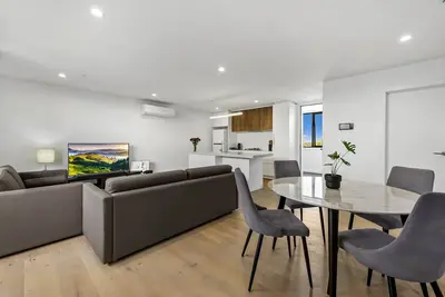 Image de Warm and Welcoming Living Space - Centrally Located 2 bed 2 Bath Apartment