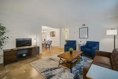 Image de Fully equipped 2 bedroom 1 bath Apartment near all. . Pet Friendly