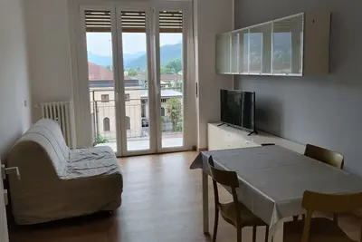 Image de Top-lage in Luino mit Blick auf den Lagomaggiore