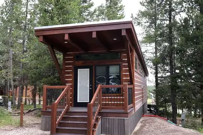 Image de Aug & Sept dates available-Tiny Cabin-22 mi to Ynp-Island Park
