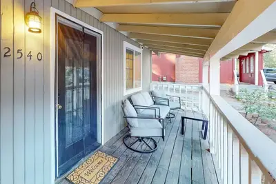 Image de Beautiful 3- bedroom cabin with wood burning stove\n