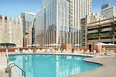 Image de Chicago Gem! 4 Convenient Units, Onsite Pool, Close to Ohio Street Beach