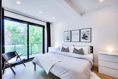 Image de Luxury Modern Home in Trendy Le Plateau