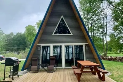 Image de Life's a Hoot-Cabine-Vue sur Lac-Salle de bain privée séparée