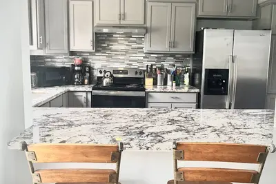 Image de South Lake Charles Home - Feels Like Country!
