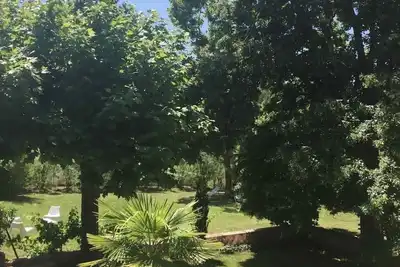 Image de Maison en Pierre Avec Jacuzzi (Avril à Octobre)