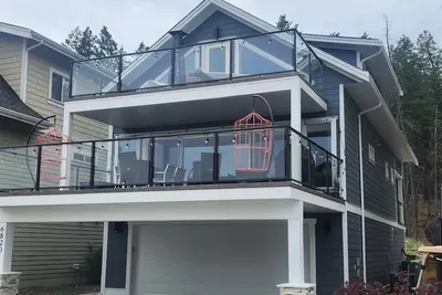 Image de Luxury Cottage! Lake Okanagan View. 3 Bedrooms+Loft