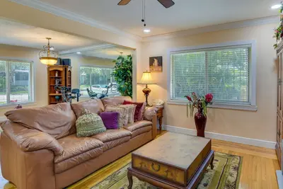 Image de El Portal Vacation Rental ~ 9 Mi to Miami!