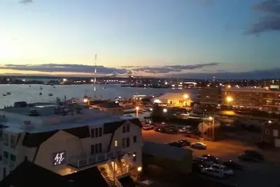 Image de Downtown Newport 1br on Thames St.