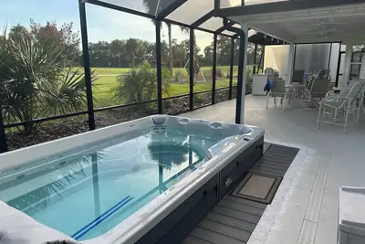 Image de Pool, Golf Course View Home, 4 place golf cart