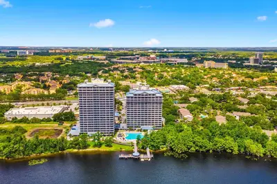 Image de Location, Location Family-friendly Incredible Water View Only One mile to Disney