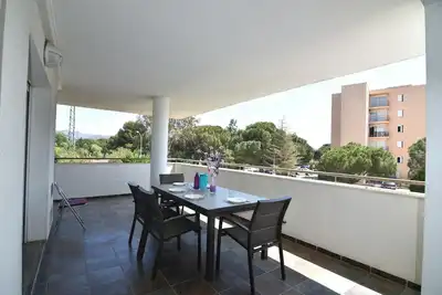 Image de Apartment in Santa Margarida, Roses: Large Terrace, Air Conditioning, Parking. Near the Beach and Center.