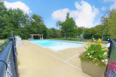 Image de New! ! Peaceful & relaxing Tobyhanna home w/game Room+Grill & Pool access! \n\n