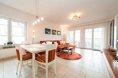 Image de 03 3-raum-fewo mit Meerblick u. Balkon - Appartementhaus mit Meerblick im Ostseebad Göhren