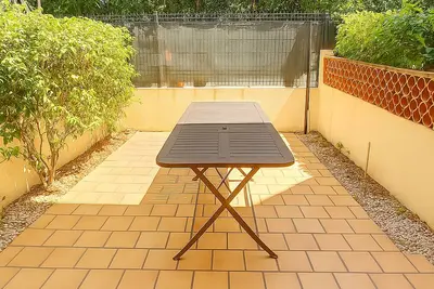 Image de Pavillon Climatisé avec Piscine et Terrasse en Soleil, Proche Plage et Village - 2 Chambres + Mezzanine