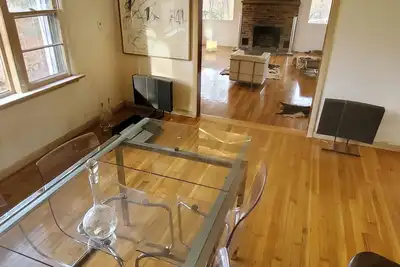 Image de Mid-century modern designer furniture three stories 25 acres