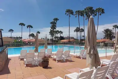 Image de Amplio bungalow en Sunnygolf, Maspalomas.