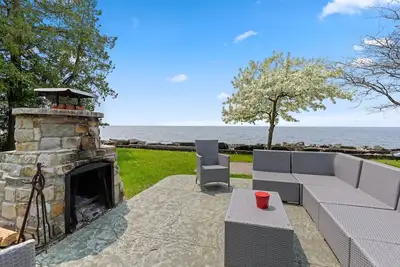 Image de Waterfront Haven in Egg Harbor w/ Kayaks, Games, Bikes & Outdoor Fireplace