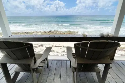 Image de Quaint Cottage On The Beach in the South End