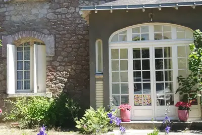Image de Villa De Caractere Dans Jardin Arbore, A 5mn A Pied Des Commerces Et De La Plage