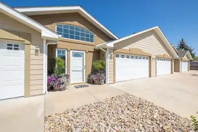 Image de Two bedroom townhome, central to most popular destinations within Rapid City.
