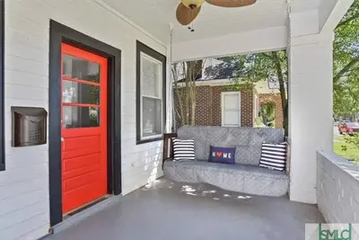 Image de Renovated Historic 5br home close to everything Savannah has to offer.