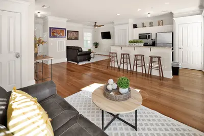 Image de Luxury Condo Steps from Lsu Stadium/Campus