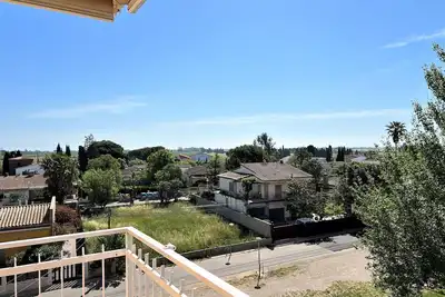 Image de Apt TEmpordĂ 3c - Piscine, communautaire, Wifi, terrasse de 20m2 avec vue fantastique.
