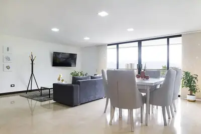 Image de 301 Modern Space in Exclusive Area of El Poblado