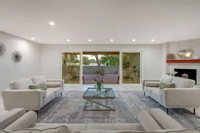 Image de Golf / 4 Br 3 Ba / Guest Suite / Fenced / East