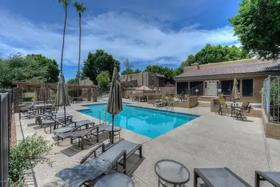 Image de Endless CASAbilities at this updated, clean Arcadia condo