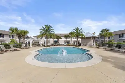 Image de Townhome in Downtown Pensacola w/ Pool