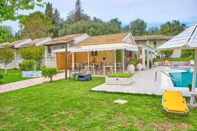 Image de Studio 'Vintage Resort 5' avec vue sur la mer, Wi-Fi et climatisation