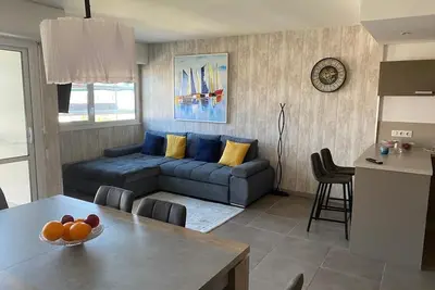 Image de Duplex cosy et calme à 7 minutes de la plage