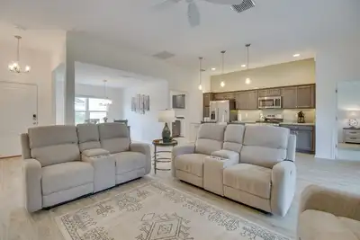 Image de Pool Access: Sleek Home in The Villages w/ Lanai