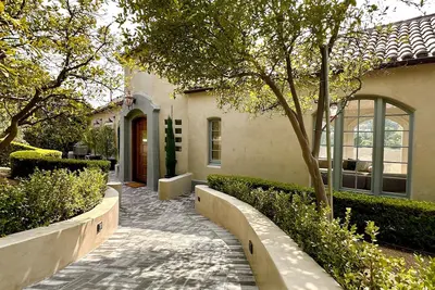 Exquisite Hollywood Hills Retreat