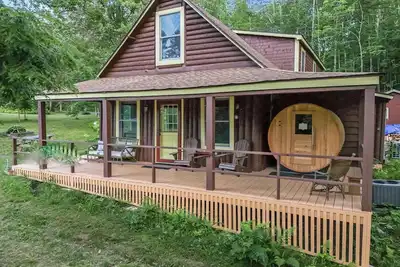Image de Perfect Maine Getaway in a Recently Renovated Cabin!