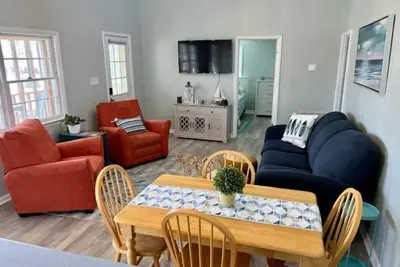 Image de 3 Br Surf City Beach House - 2 min walk to beach
