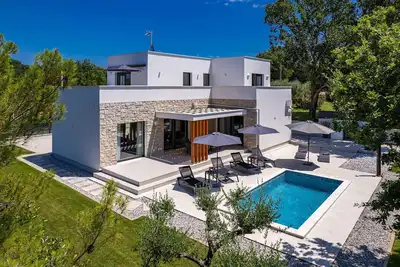 Image de Belle maison Ă Marasi avec WiFi