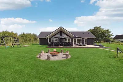 Image de Belle maison à Hadsund avec WiFi