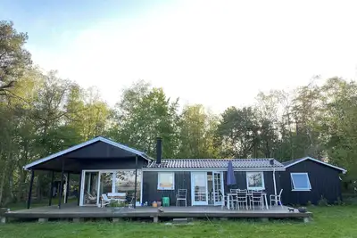 Image de Unique, artistic house with fjord view