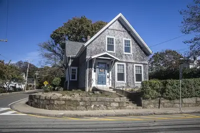 Image de Heart of the village of Woods Hole!