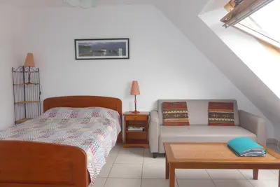 Image de Joli studio tout confort avec accès à un jardinet