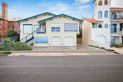 Image de Absolute Beachfront With Balcony Overlooking the Sunset. \nhorizon235